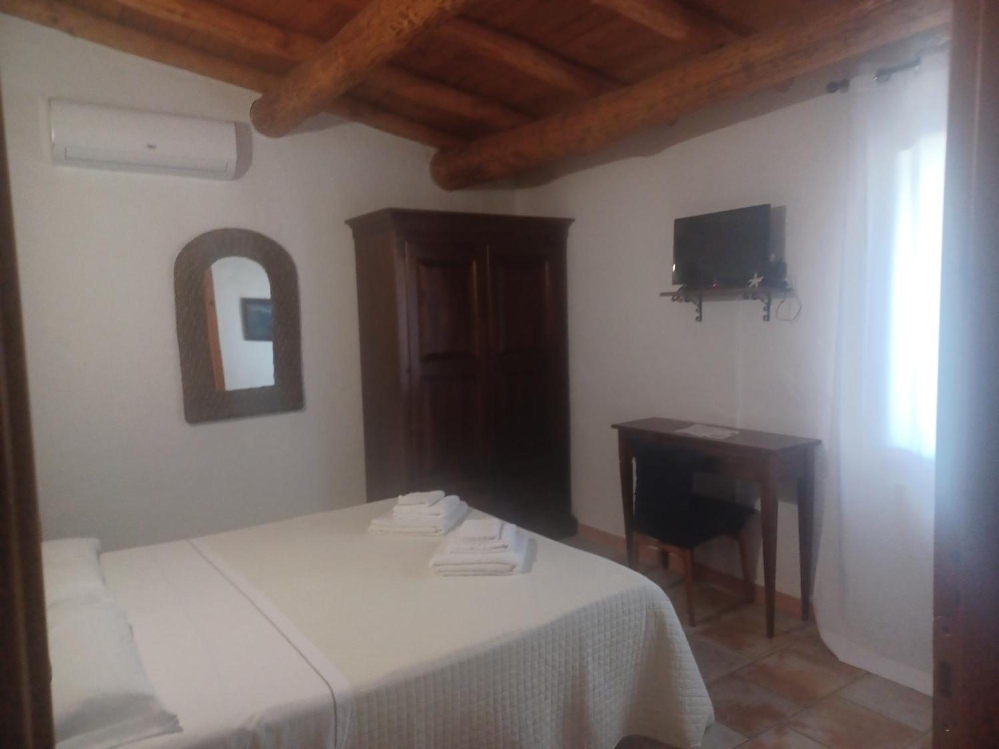B&B Helios Il Tuo Relax In Sardegna Сан Теодоро Екстериор снимка